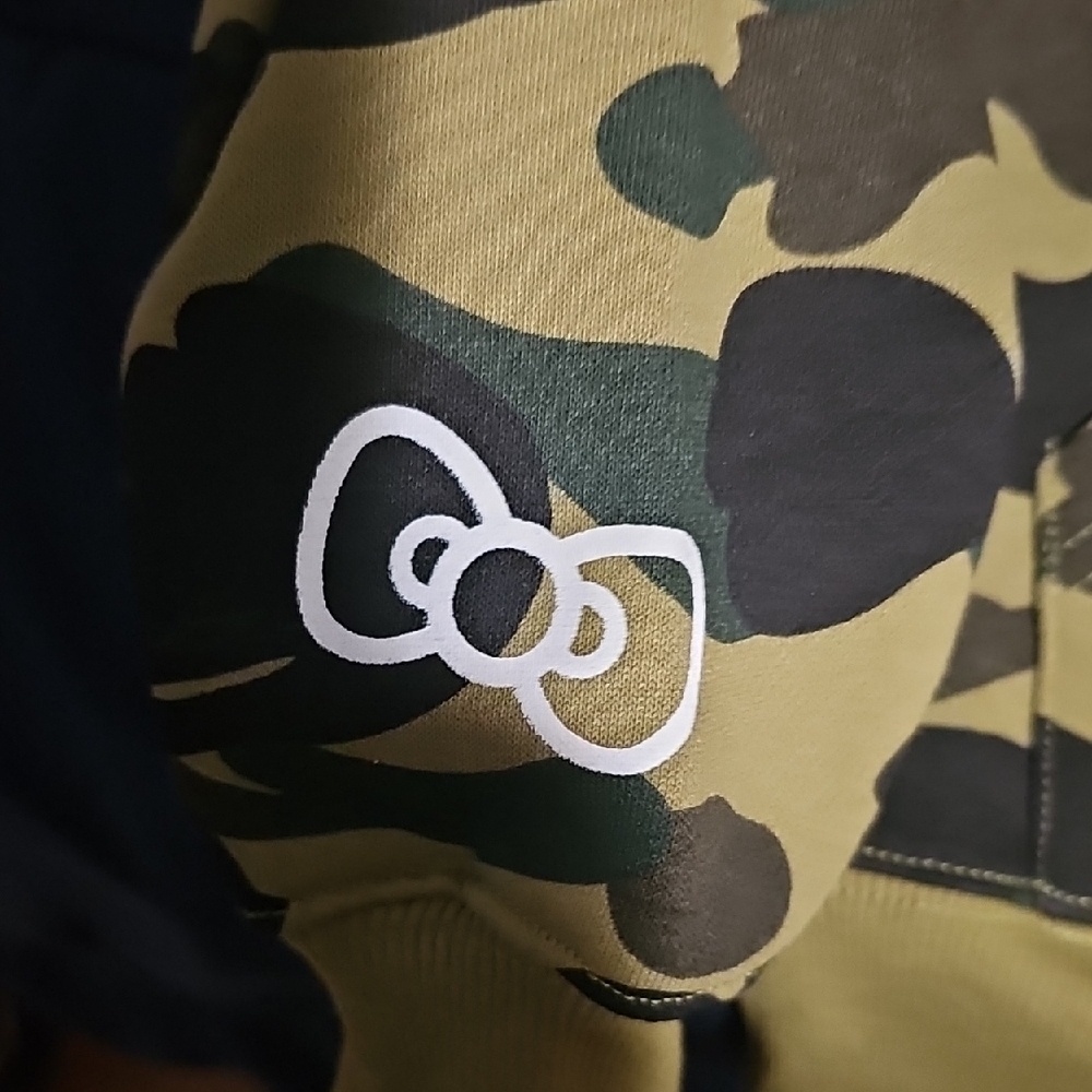 Bape  Green Camo Hoodie with Character Design - Picture 3 of 16